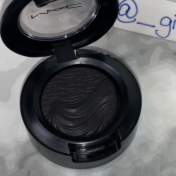 Dark Dare Extra Dimension Eyeshadow Collection MAC - Picture 4 of 15